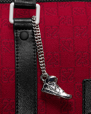 NIKE公式】ジョーダン モノグラム ダッフルバッグ (40L).オンライン